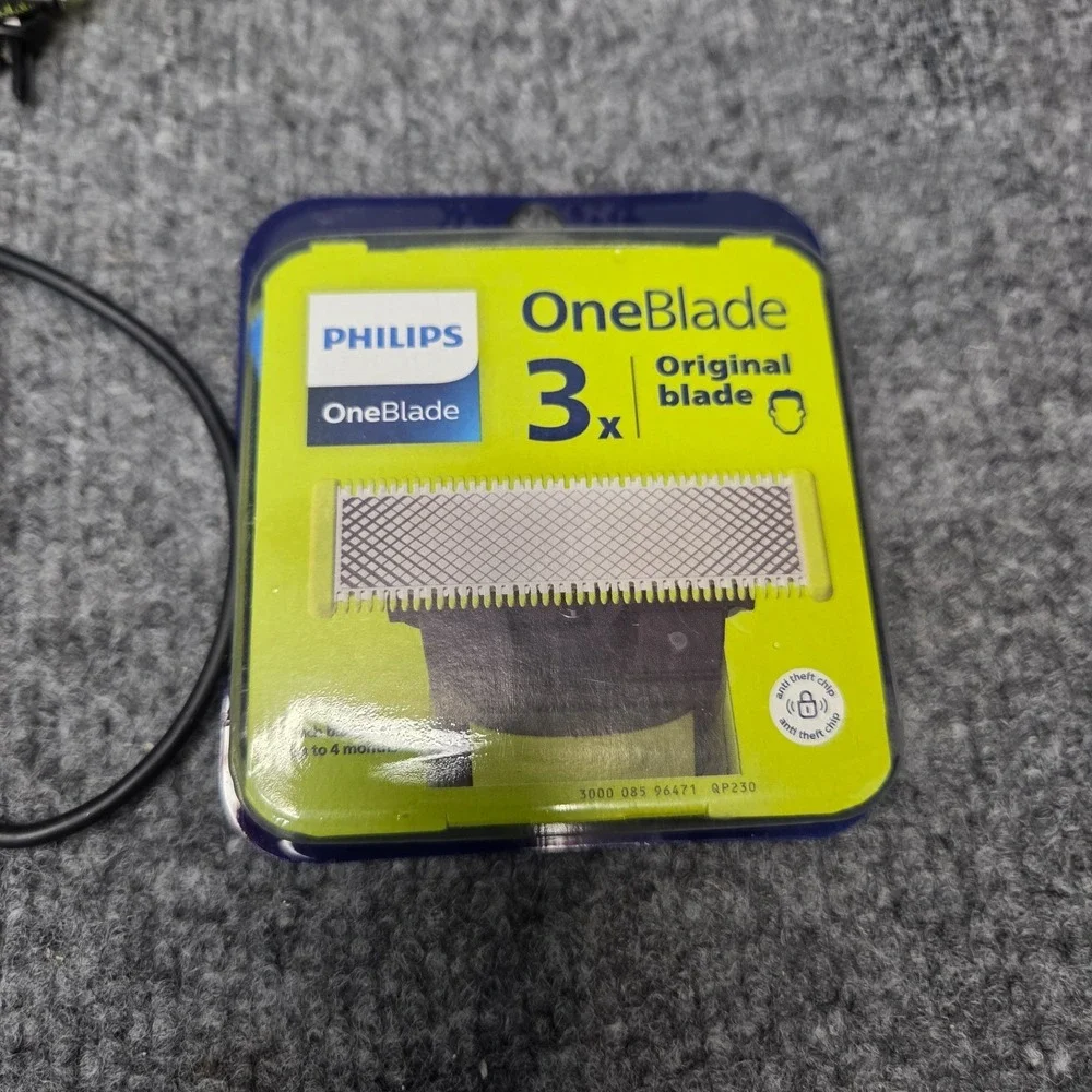 Philips Norelco OneBlade 360 QP2724/90 Beard Trimmer Body Rechargeable + Extras